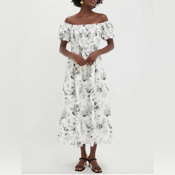 Hyacinth House Dresses & Skirts - Hyacinth House Helena B&W Smocked Floral Midi Dress